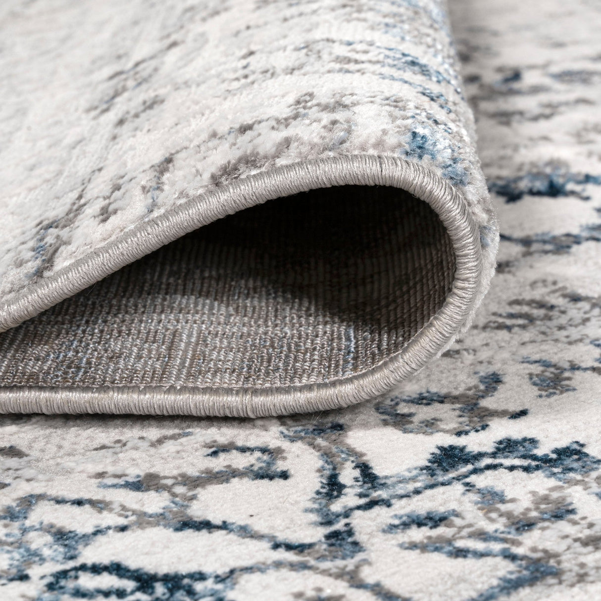 Tidal Chic Modern Strie' Area Rug - Tuesday Morning - Area Rugs