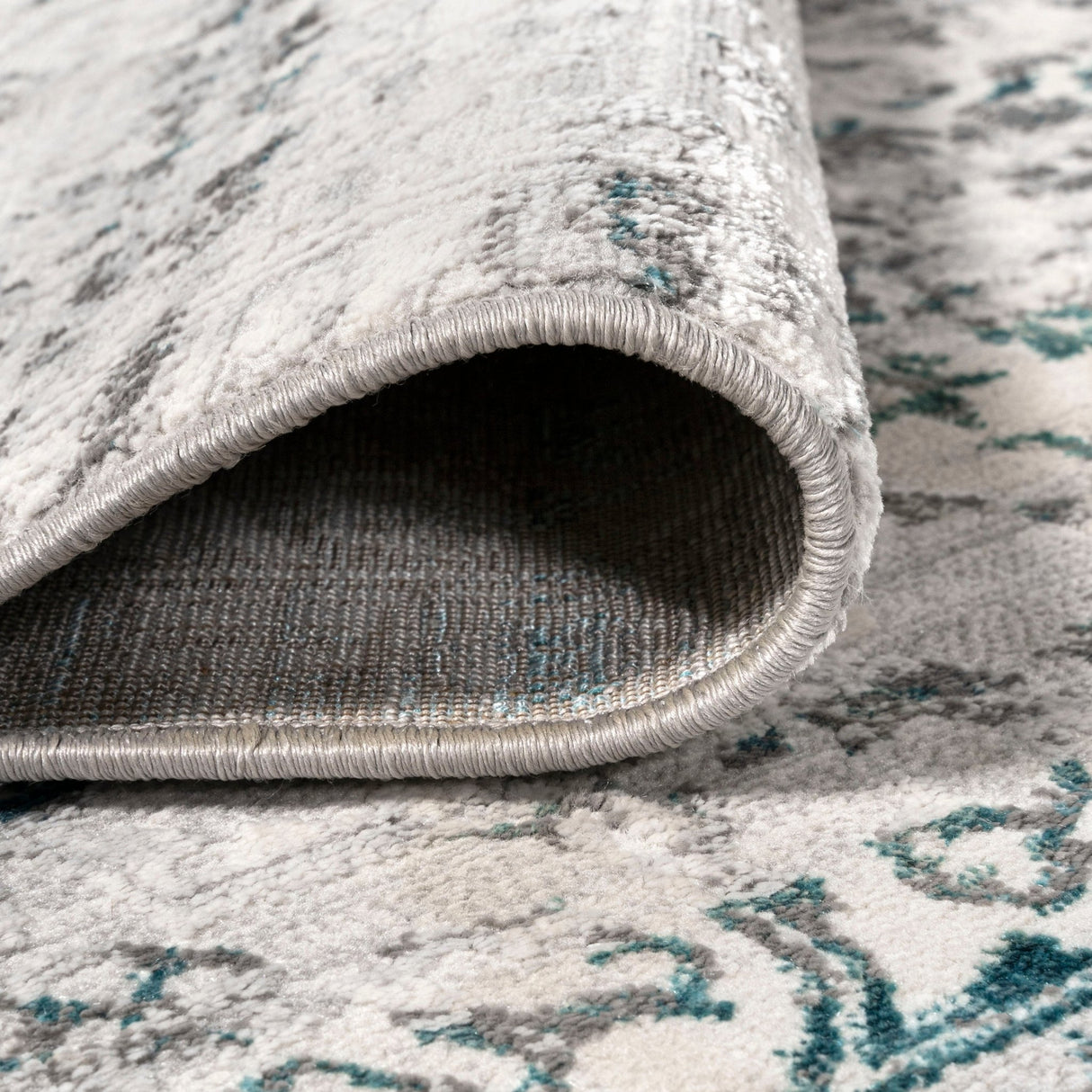 Tidal Chic Modern Strie' Area Rug - Tuesday Morning - Area Rugs