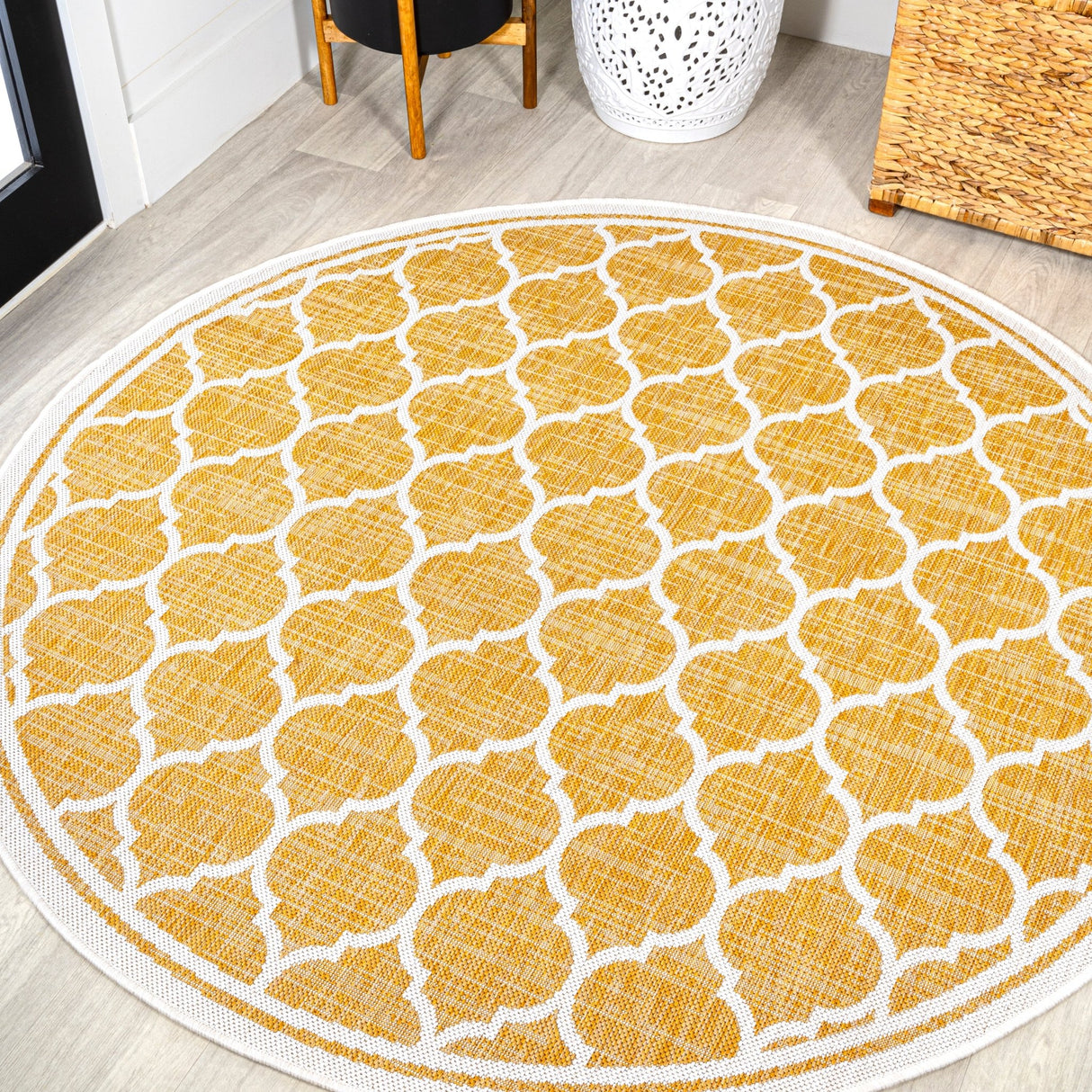 Trebol Moroccan Trellis Textured Indoor/Outdoor Round Area Rug - Tuesday Morning - Area Rugs
