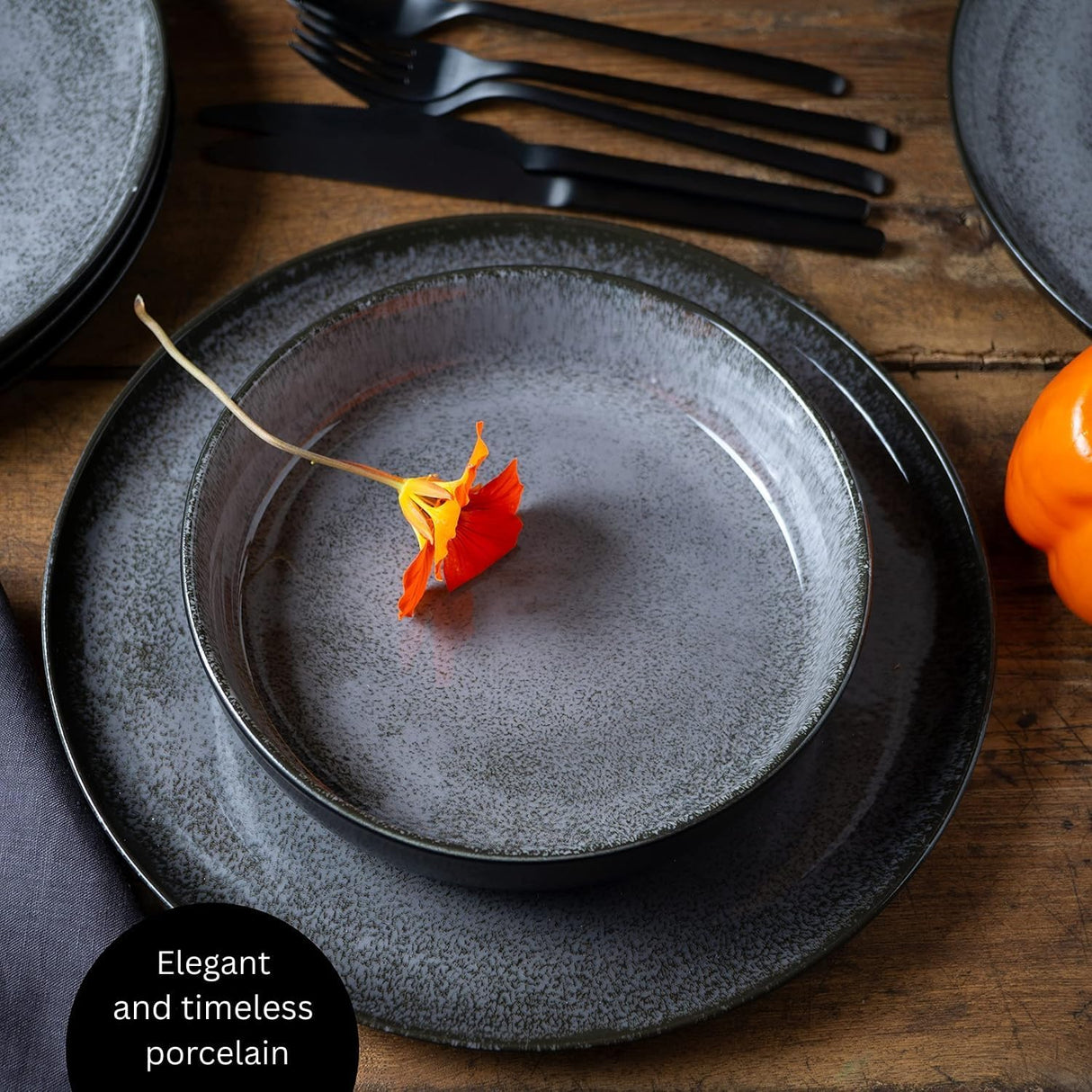 VIDA 12-Piece Porcelain Dinnerware Set