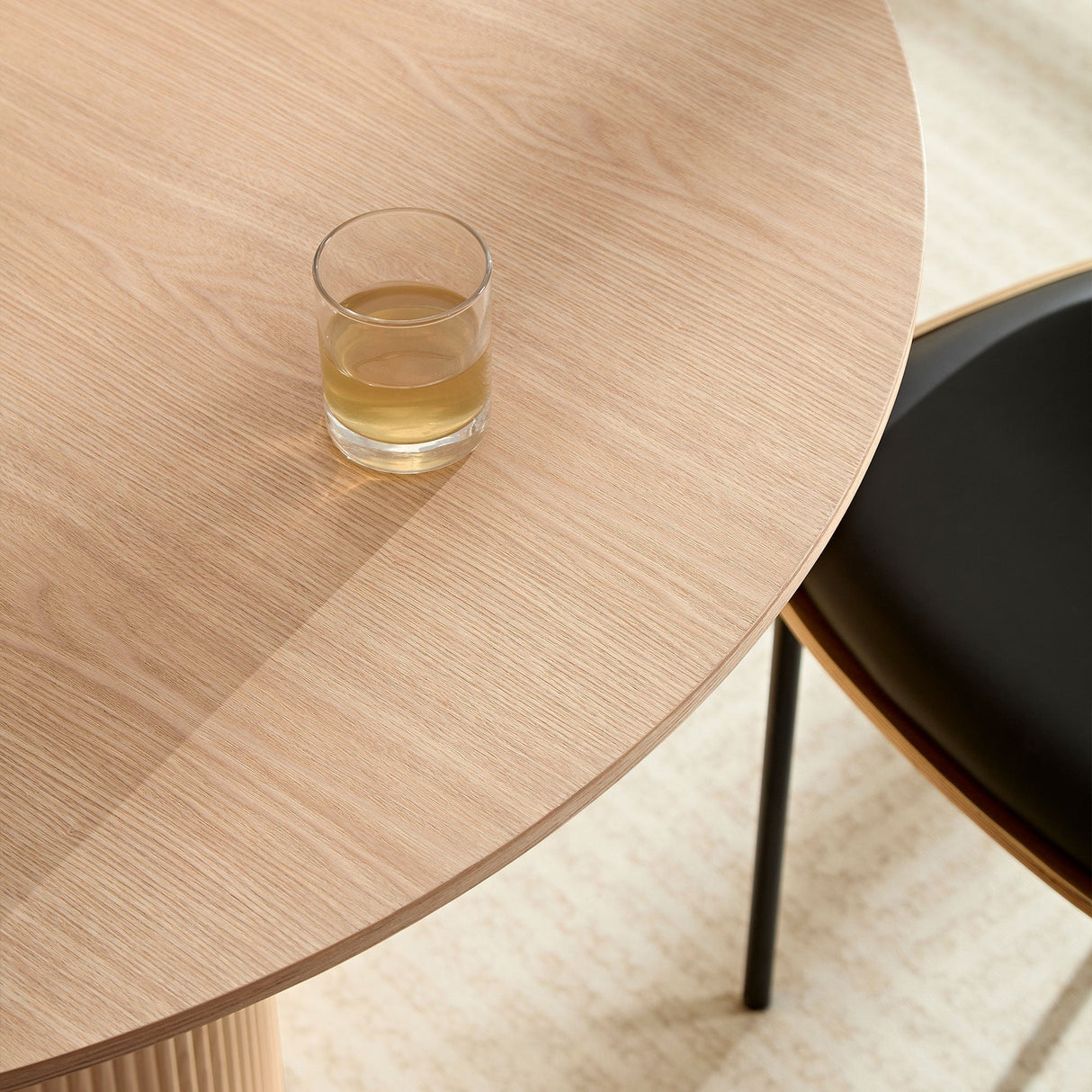 Volet 47.24" Round Dining Table with Wave Pattern Base - Dining Tables
