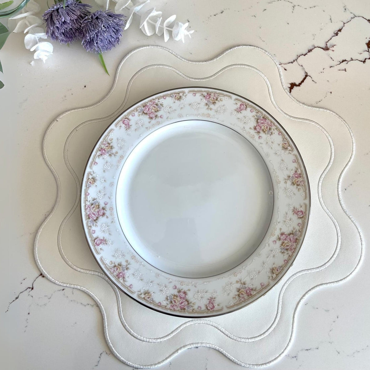 Haven White Wavy Edge Faux Leather Placemat