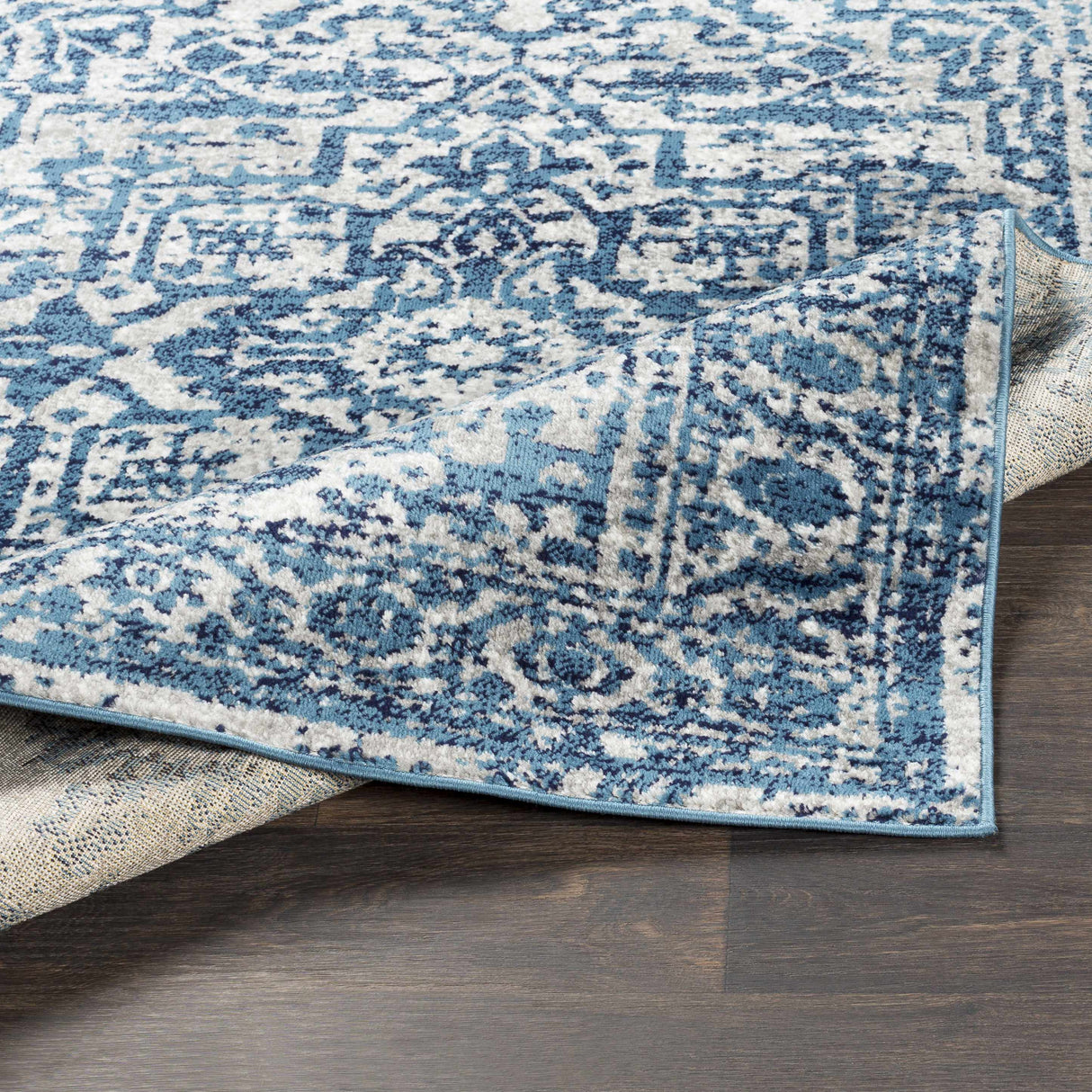 Wellsblue Traditional Rug - Promo
