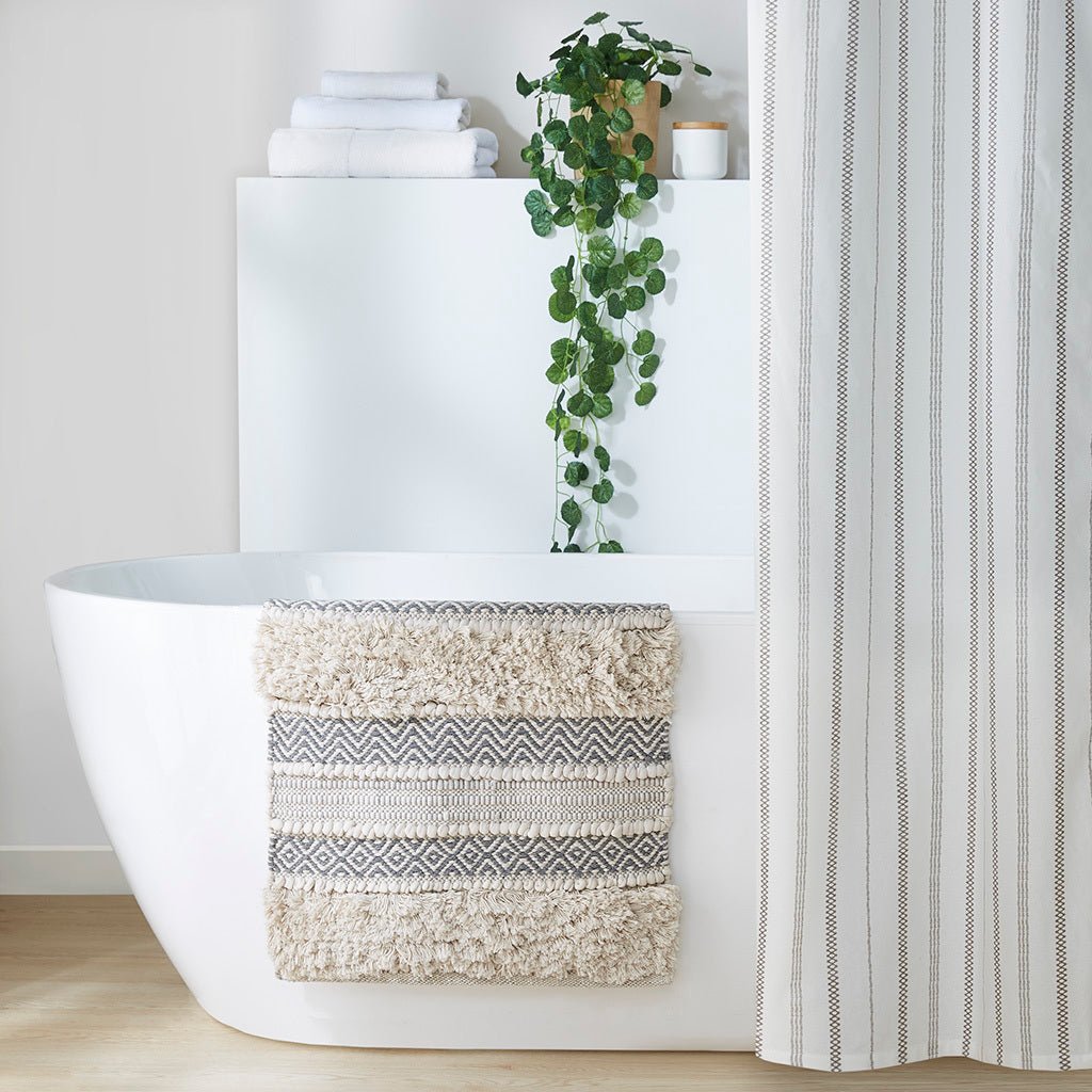 Woven texture stripe bath rug - Tuesday Morning - Bathroom Rugs