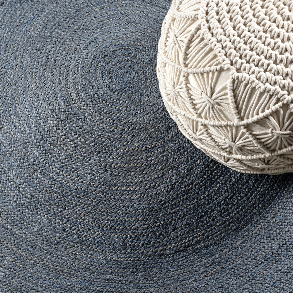 Zara Braided Coastal Cottage Round Area Rug - Tuesday Morning - Area Rugs