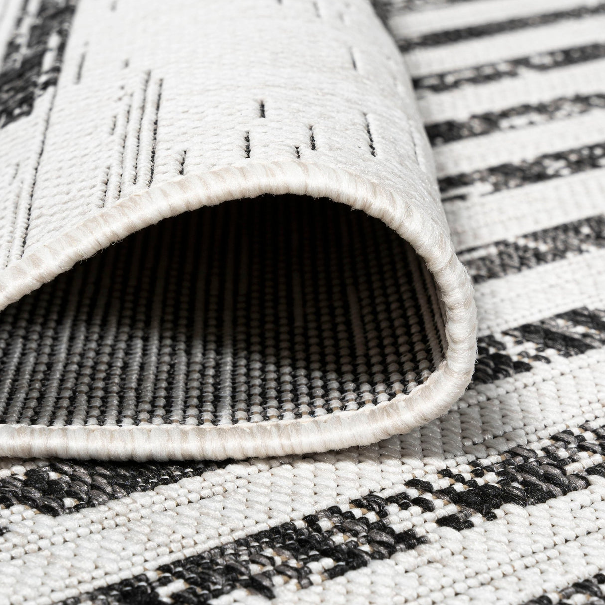 Zolak Berber Stripe Geometric Indoor/Outdoor Runner Rug - Tuesday Morning - Runner Rugs