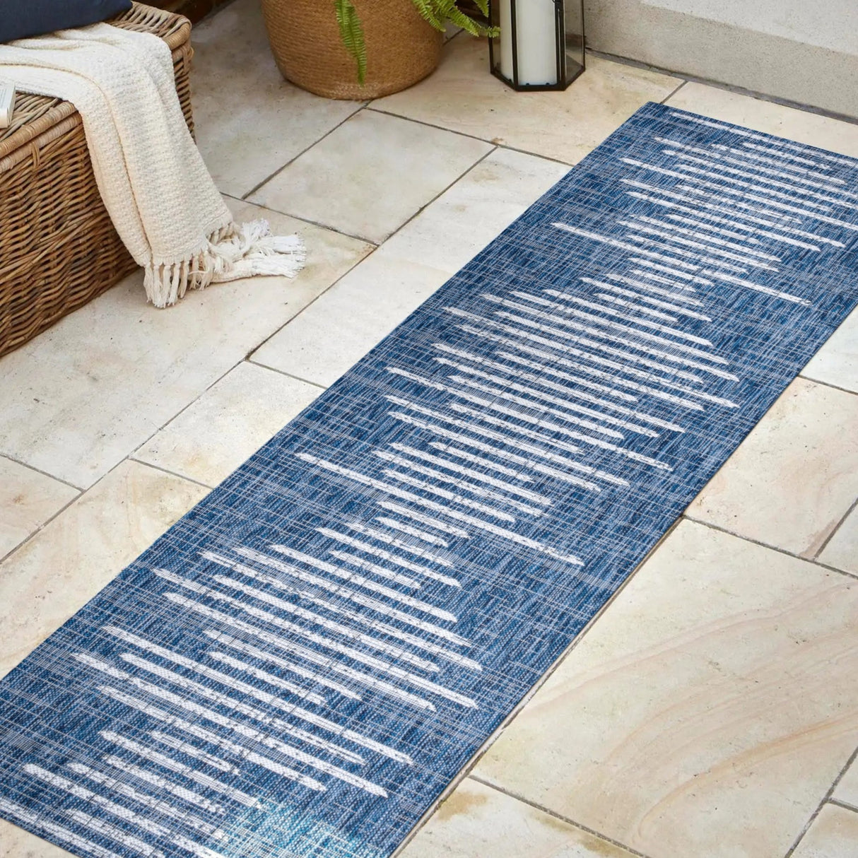 Zolak Berber Stripe Geometric Indoor/Outdoor Runner Rug - Tuesday Morning - Runner Rugs